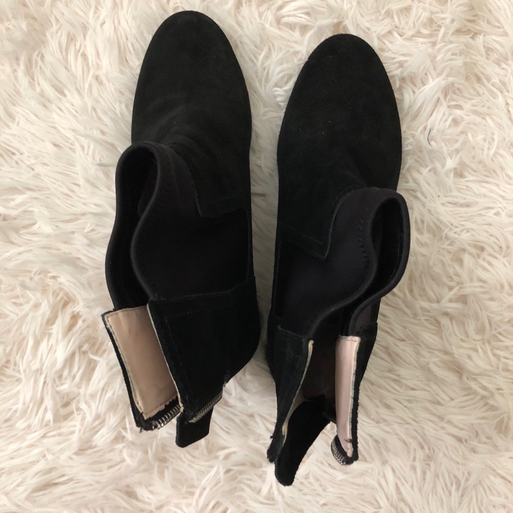 Taryn Rose women’s black suede booties